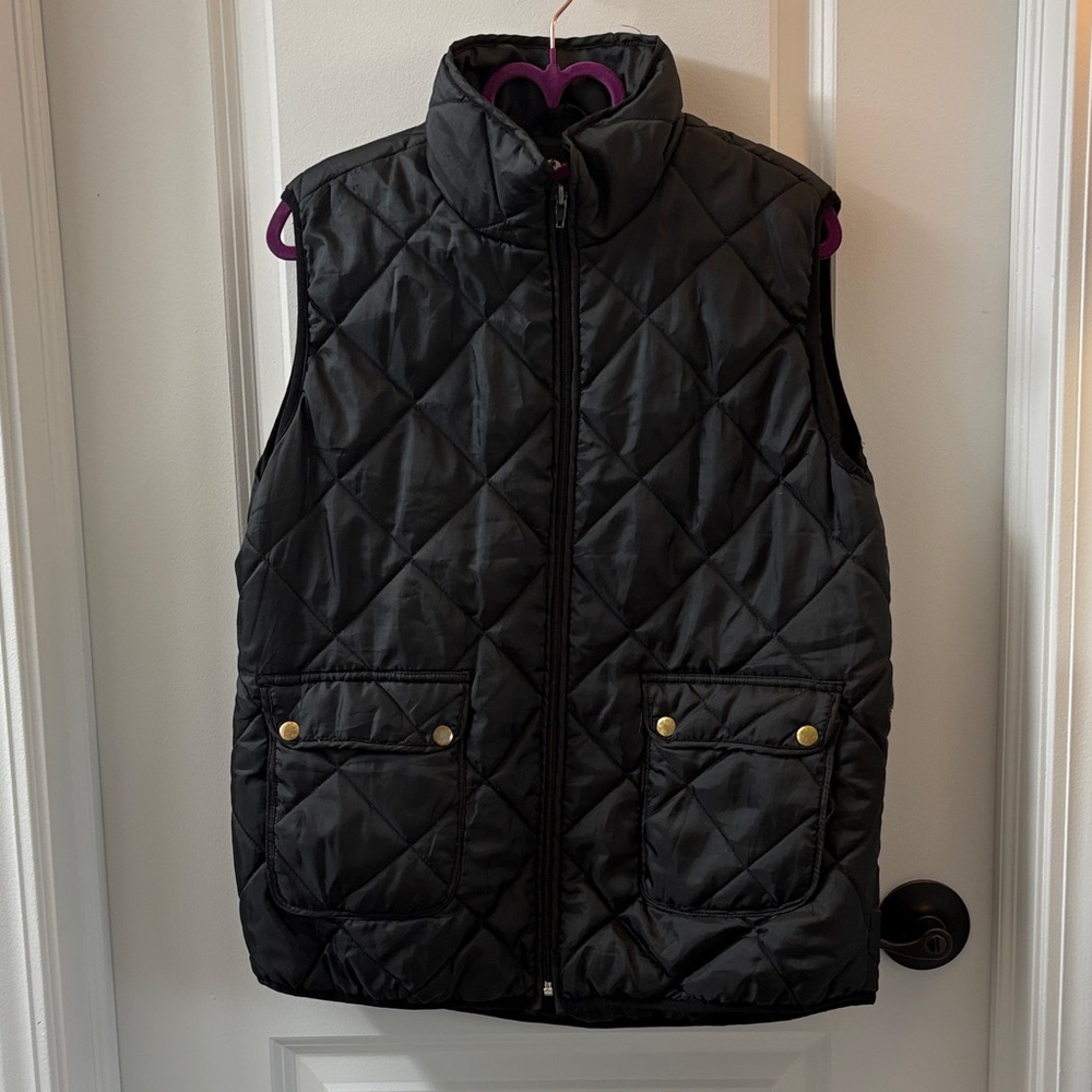 Classic Quilted Black Vest with Snap Pocket Details